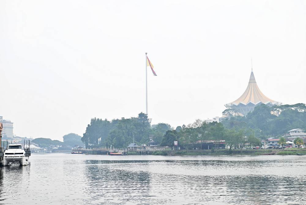 Image from: Indonesian wildfires choke Malaysian Borneo in worst haze crisis since 2015