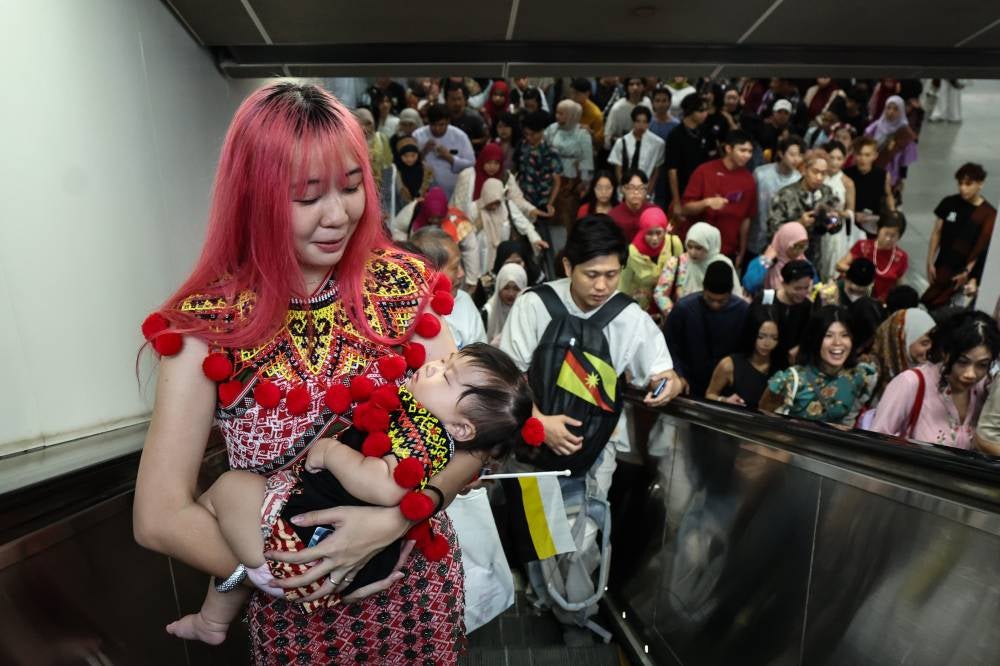 Image from: Keretapi Sarong 2026 brings Malaysians together in traditional attire