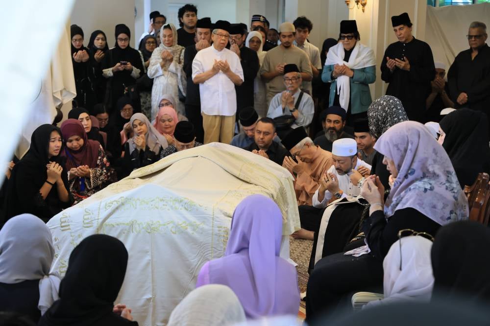Image from: The woman behind the legacy - this is Tun Dr Hasmah