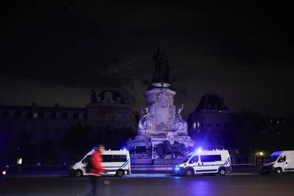 Image from: France extends curfews to quell riots, looting