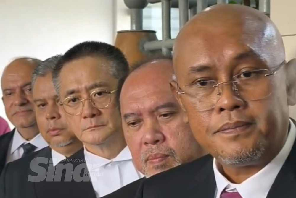 Image from: Nine-lawyer team representing Shuhaily includes high-profile criminal lawyers