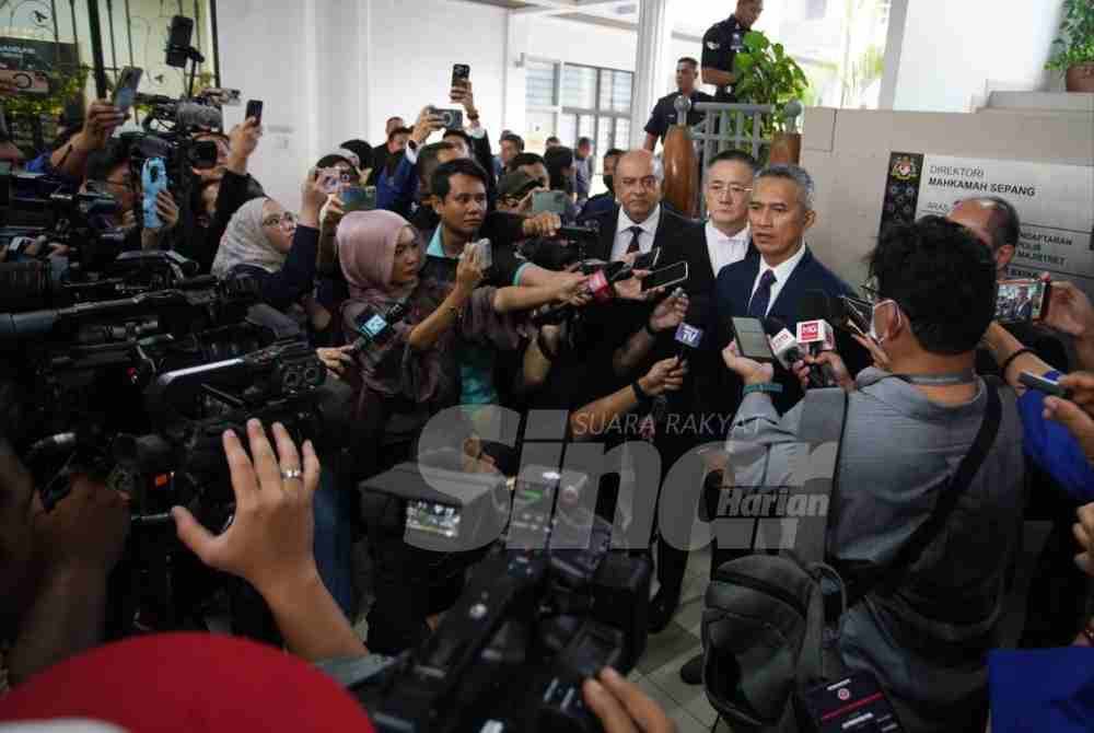 Image from: Nine-lawyer team representing Shuhaily includes high-profile criminal lawyers