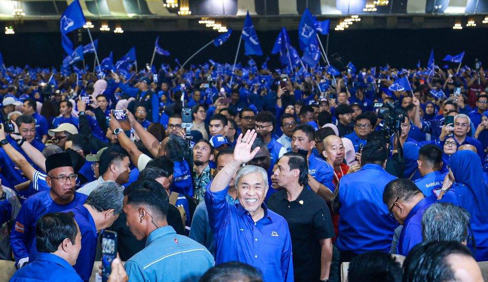 Image from: Melaka polls: BN to field Rauf, Akmal, Noor Helmy, unveils eight new faces