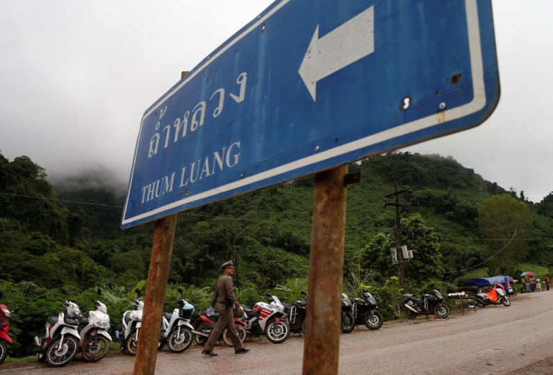 Image from: Seorang Daripada 7 Mangsa Terperangkap Dalam Gua Di Laos Berjaya Dibawa Keluar