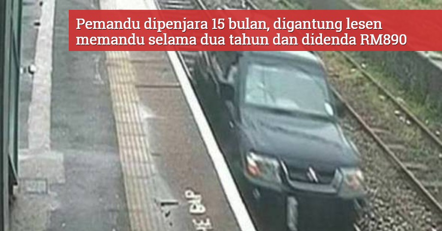 Image from: Kereta Api Rempuh Bas Mini Sekolah, Beberapa Orang Dilapor Maut