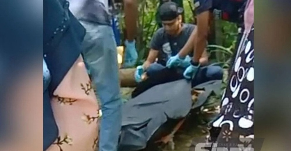 Image from: Lelaki Warga Emas Maut Dilanggar Kereta Mengundur