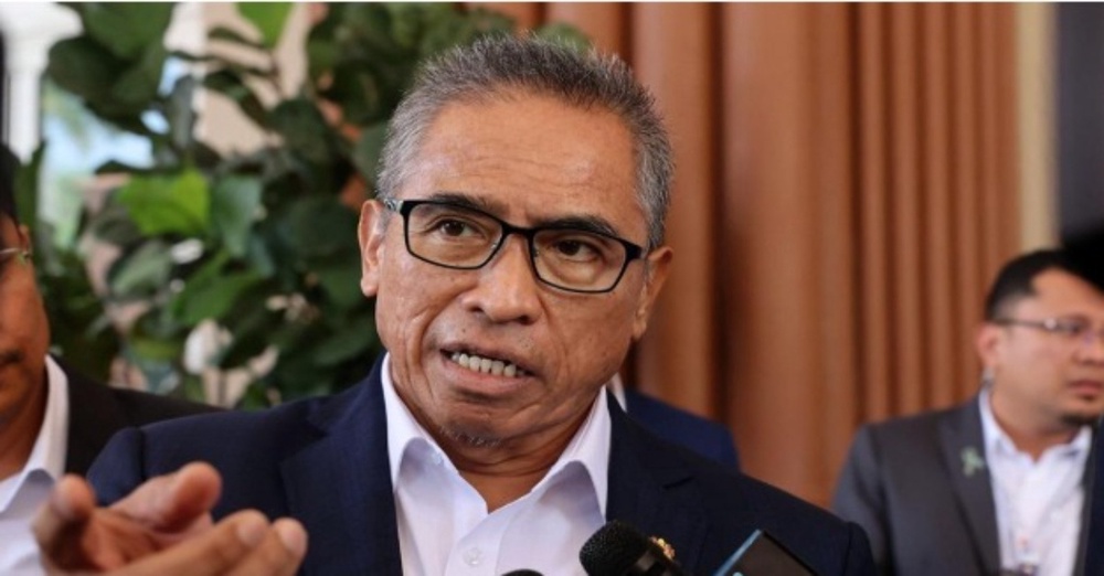 Image from: Kerajaan Kekal Had Umur Persaraan Penjawat Awam 60 Tahun - Fahmi