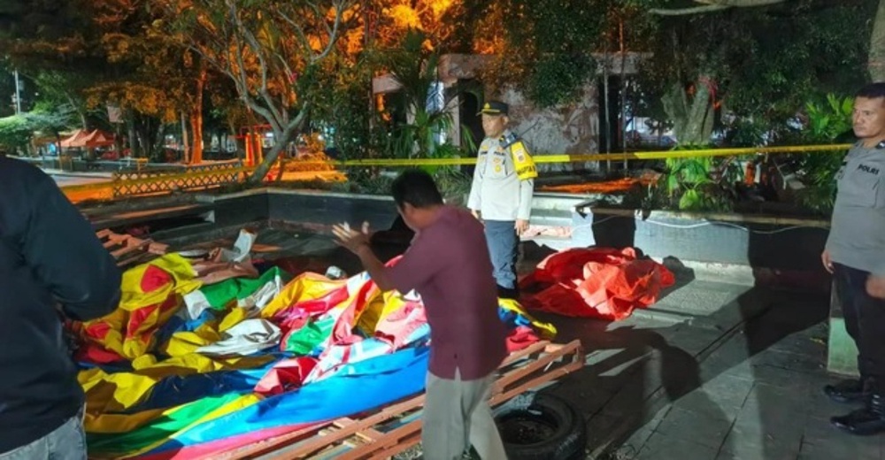 Image from: Kanak-Kanak Perempuan Maut, Abang Cedera Dipercayai Terjatuh Dari Tingkat 12 Pangsapuri