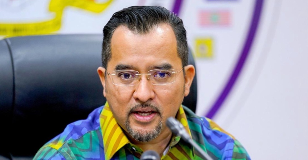 Image from: Tak Perlu Sampai Tahan Duit Dan Sijil Kerana Tunggakan Yuran PIBG -  Asyraf Wajdi