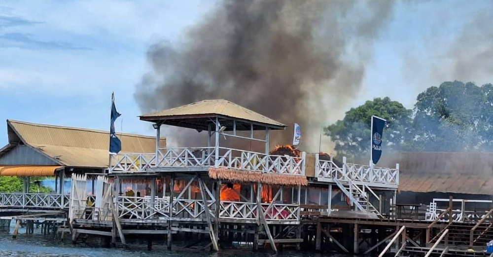 Resort Atas Air, The Buwan Dive Resort Di Semporna Dilapor Terbakar