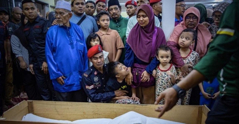 Rakan Bantu Pegang Anak OKU Sarjan Roslan Kongsi Detik Hiba Di Sisi Jenazah
