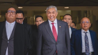 Image from: Kes Yayasan Akalbudi: Permohonan Ahmad Zahid, AG Untuk Kebenaran Merayu Didengar 8 Okt