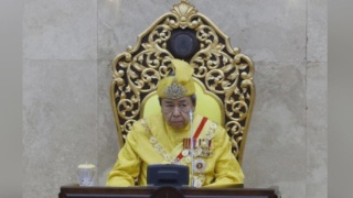 Image from: Isu Penternakan Babi: Pandangan Sultan Selangor Berasaskan Pelbagai "Keterlanjuran" - PM