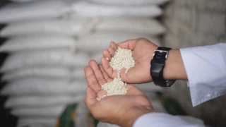 Image from: Baki Bekalan Baja 3 Kepada Pesawah MADA Akan Dihantar Bermula Esok - Mohamad Sabu