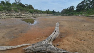 Image from: Dua Rakyat Malaysia Ditahan Di Sungai Kolok, 1,560 Biji Epam Dirampas