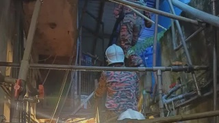 Image from: Dua Lelaki Maut Tertimbus Tanah Di Jeli