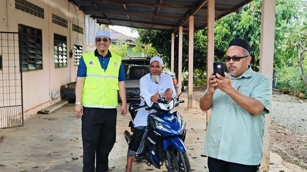 Image from: Hampir 150 Rumah Rosak Akibat Ribut, Mangsa Terima Bantuan Segera
