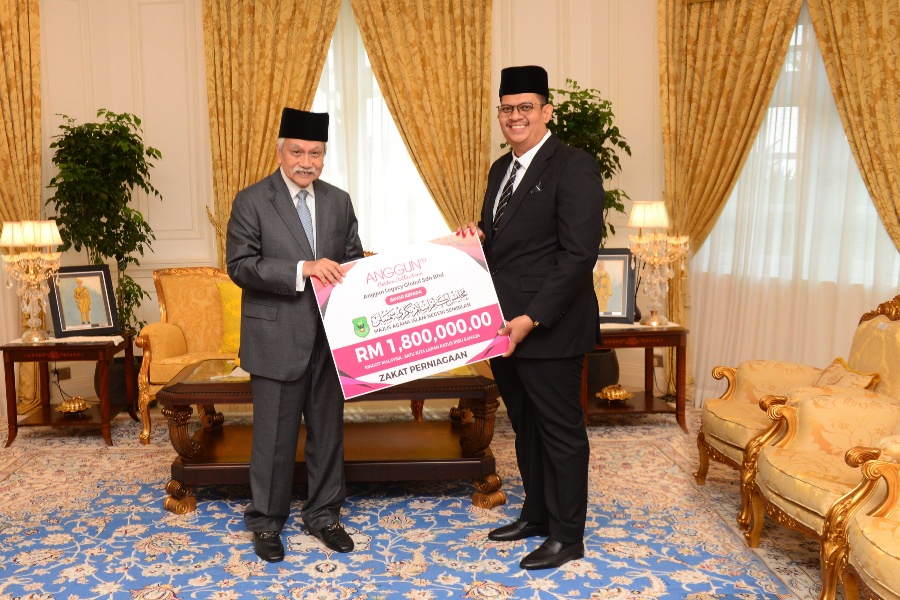 Image from: Bayar Zakat RM1.8 Juta, Disebalik Fenomena Anggun Cotton Collection, Tersimpan Strategi "Basic" Tapi Jadi