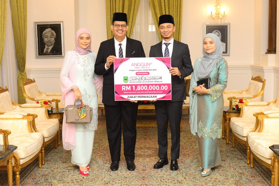 Image from: Bayar Zakat RM1.8 Juta, Disebalik Fenomena Anggun Cotton Collection, Tersimpan Strategi "Basic" Tapi Jadi