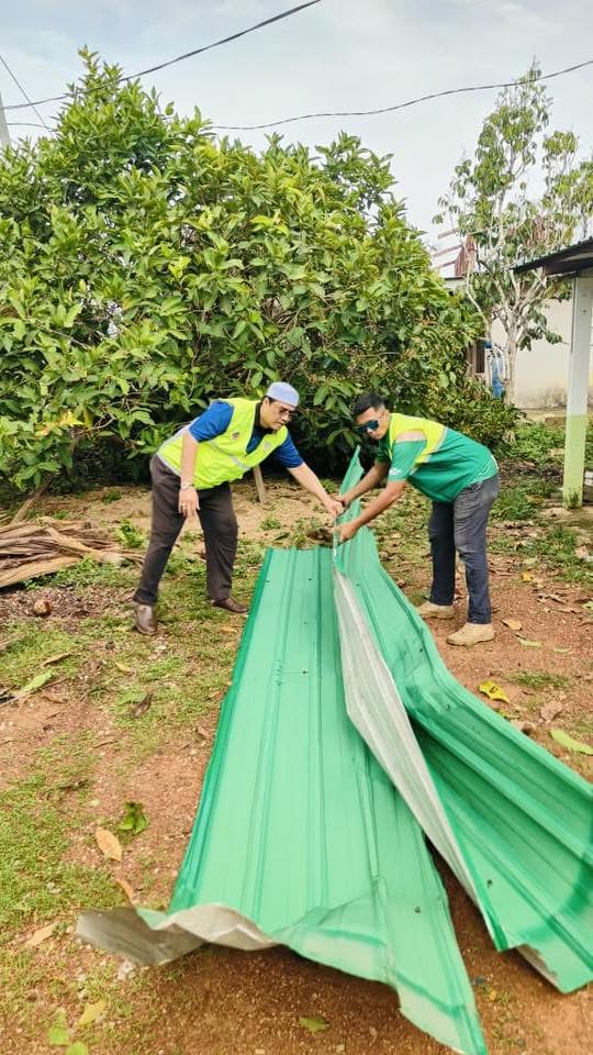 Image from: Hampir 150 Rumah Rosak Akibat Ribut, Mangsa Terima Bantuan Segera