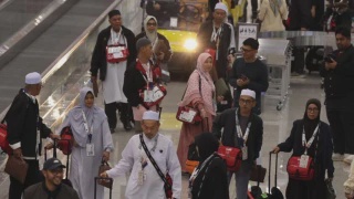 Image from: Kumpulan Pertama Jemaah Haji Malaysia Selamat Tiba Di Madinah