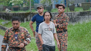 Image from: Pendaki Hilang: Keadaan Mangsa Masuki Fasa Kritikal, Bomba Laksana "Winching Point"