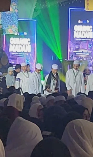 Image from: Alunan Merdu Ayat Suci Al-Quran Bergema Di Bukit Bintang