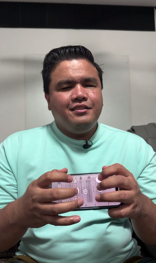 Image from: Azmi Saat Kongsi Cara OKU Penglihatan Guna Media Sosial