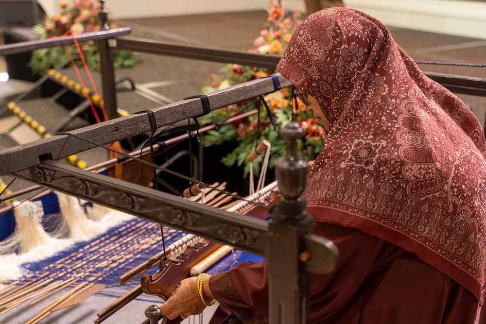 Image from: "The Textile Project Soirée" Menandakan Era Baharu Dalam Menghidupkan Semula Warisan Tekstil Tradisional Malaysia