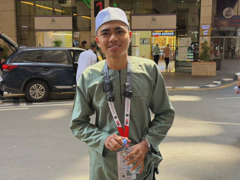 Image from: Simpanan Ibu Sejak Bayi Bawa Remaja 18 Tahun Ke Makkah
