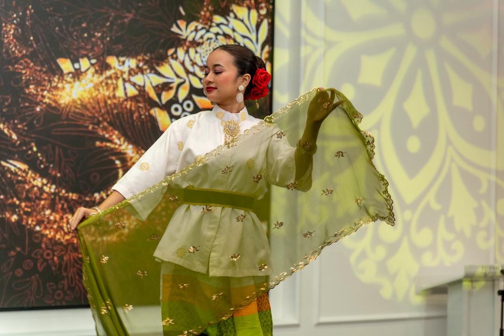 Image from: "The Textile Project Soirée" Menandakan Era Baharu Dalam Menghidupkan Semula Warisan Tekstil Tradisional Malaysia