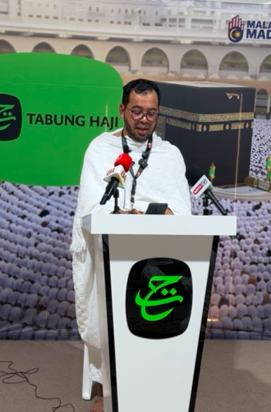 Image from: Zulkifli Tak Mampu Tahan Sebak, Menangis Baca Doa Ketika Khutbah Arafah
