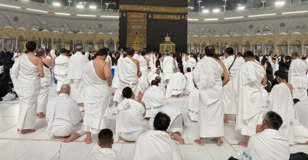 Image from: Kumpulan Pertama Jemaah Haji Selamat Tiba Di Tanah Air