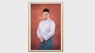 Image from: Pelantikan Muhammad Faris Sebagai Undang Luak Sungei Ujong Tidak Sah - Datuk-Datuk Lembaga Adat Sungei Ujong