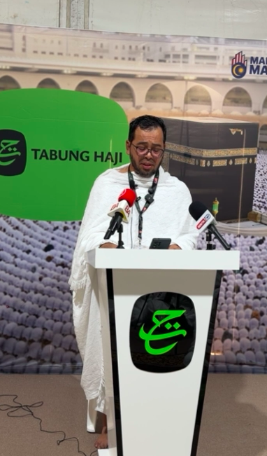 Image from: Zulkifli Tak Mampu Tahan Sebak, Menangis Baca Doa Ketika Khutbah Arafah