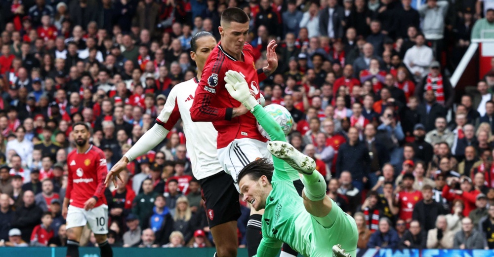 Image from: VAR Jadi Punca, Slot Akui 'Geram' Kalah Di Old Trafford