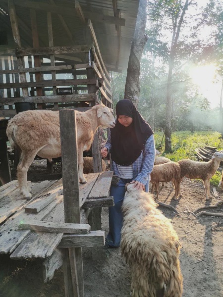 Image from: "Saya cari abah ‘hilang'.." Wanita Imbau Kenangan Terakhir Bersama Embek Undang Sebak