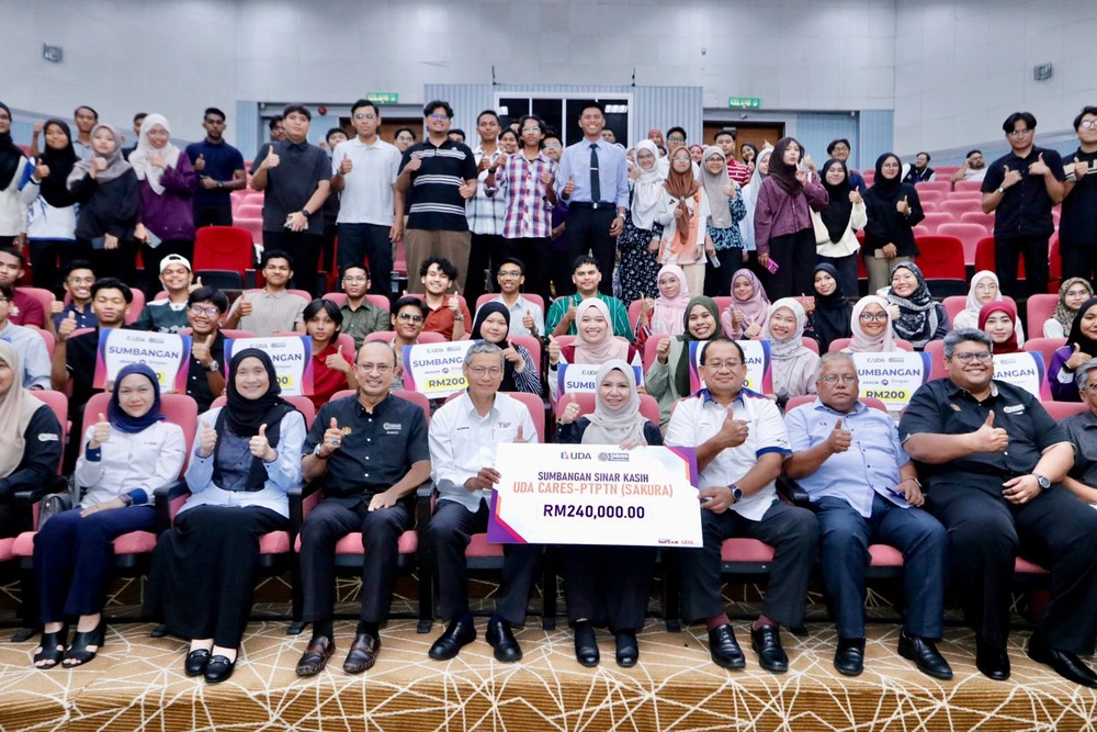 Image from: PTPTN & UDA Jalin Kerjasama Strategik Bantu 1,200 Pelajar Asnaf Melalui Program SAKURA