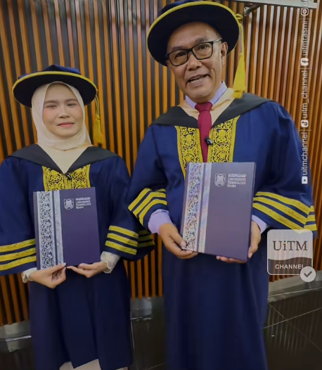 Image from: Bapa, Anak Kongsi Satu Pentas Bersama Genggam PhD