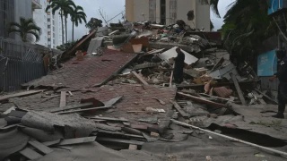 Image from: Detik-Detik Gempa Bumi Kuat Di Venezuela, Orang Ramai Bertempiaran Lari