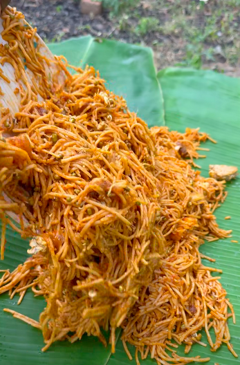 Image from: Hidang Mi Goreng Pula, Netizen "Approve" Lagi Masakan Dua Lelaki Di India