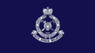Image from: Polis Tahan Dua Lelaki Curi Peti Wang, Telefon Bimbit Peniaga Nasi Lemak