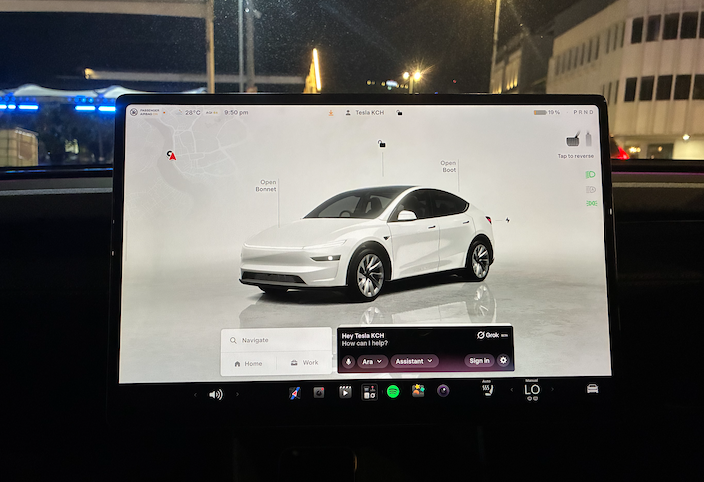 Image from: Tesla Lancar Pusat Pengalaman Baharu Di The Spring Shopping Mall, Kuching