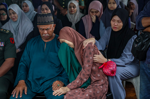 Image from: Insiden Kem Hobart: Jenazah Prebet Siti Khadijah Selamat Dikebumikan