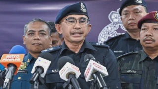 Image from: Selepas 14 Hari Hilang Di Hutan, Pelukan Anak Jaslinda Buat Ramai Sebak