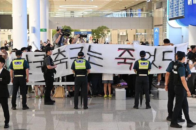 Image from: Kepulangan Skuad Korea Selatan Disambut Lebih 150 Polis