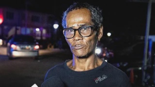 Image from: Selepas 14 Hari Hilang Di Hutan, Pelukan Anak Jaslinda Buat Ramai Sebak