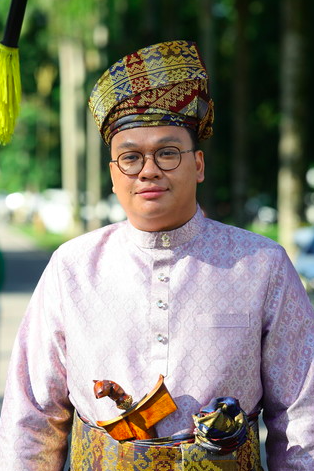 Image from: Muhammad Faris Dizahirkan Undang Luak Sungei Ujong Ke-11
