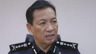 Image from: Azam Baki Beri Keterangan Bantu Siasatan Dua Kes