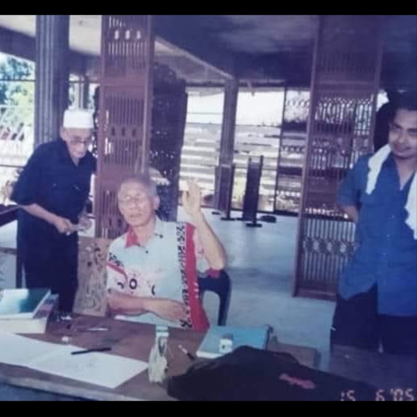 Image from: Berguru Dengan Tokoh Tersohor, Seni Ukiran Kayu Anak Besut Kini Bakal Jejak London